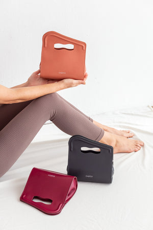 
                  
                    Nostalgy Handbag - Peach
                  
                