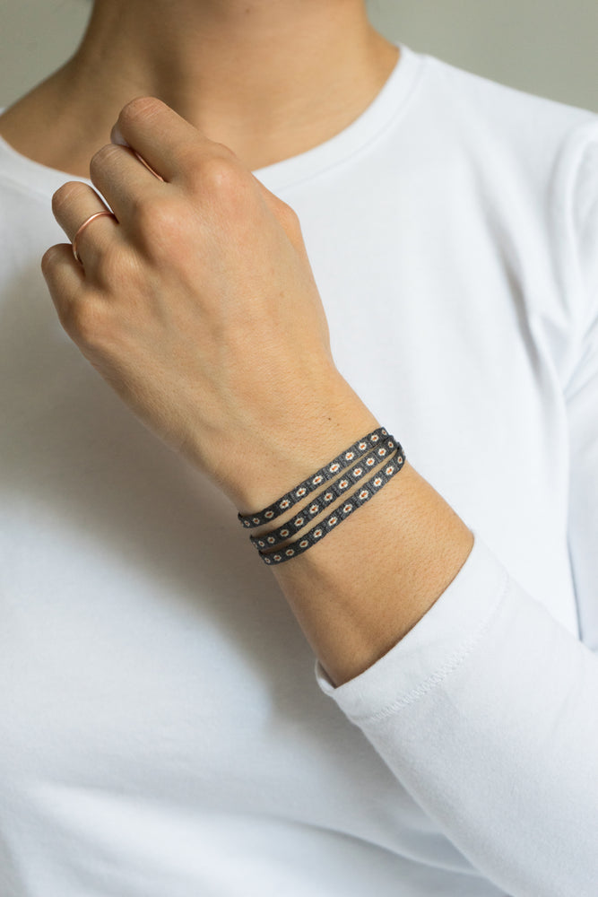 
                  
                    BACHUÉ Triple Bracelet Sepia & White on grey
                  
                